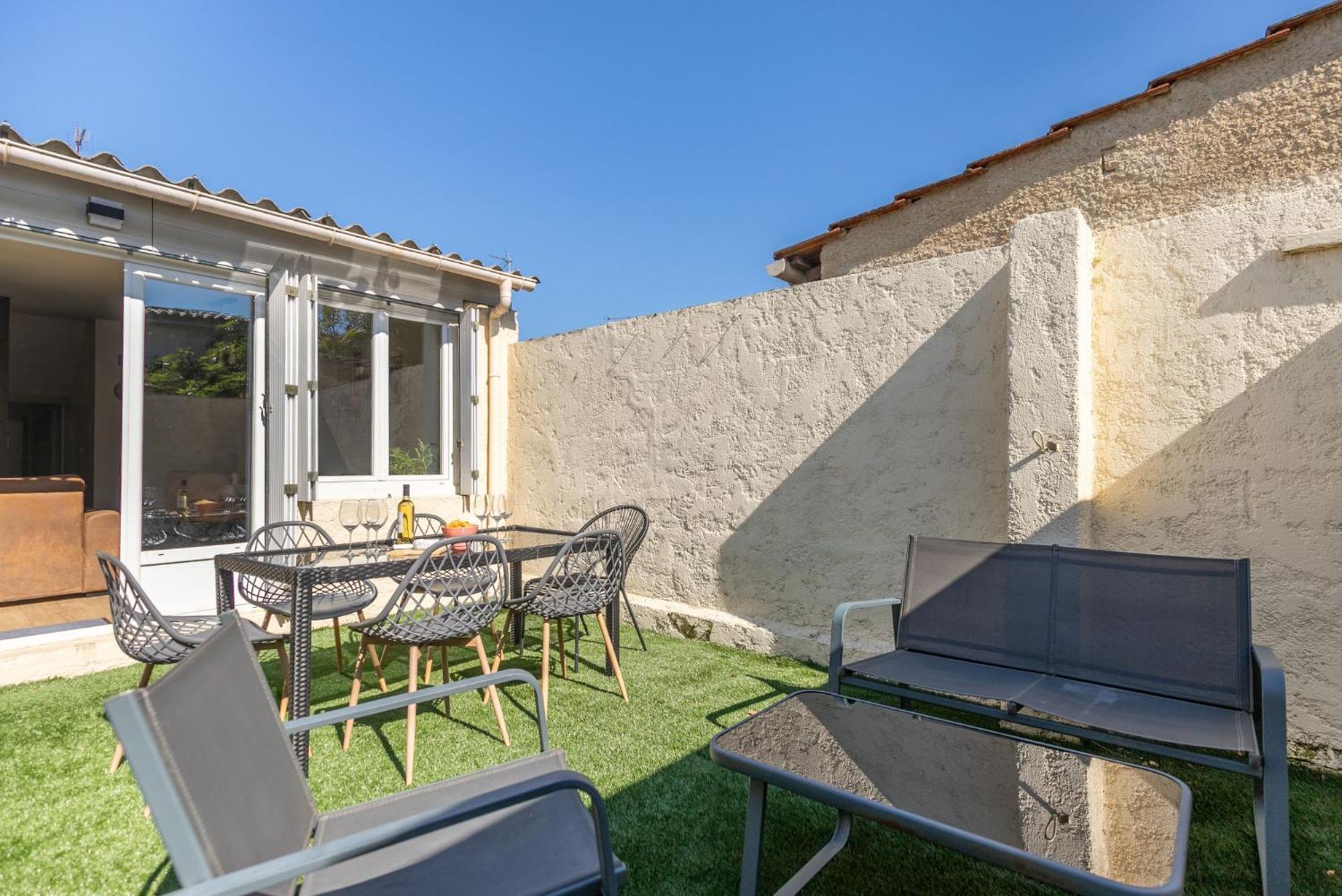 Le Patio - Spacieux T3 Avec Climatisation Et Jardin Privatif Bergerac Kültér fotó
