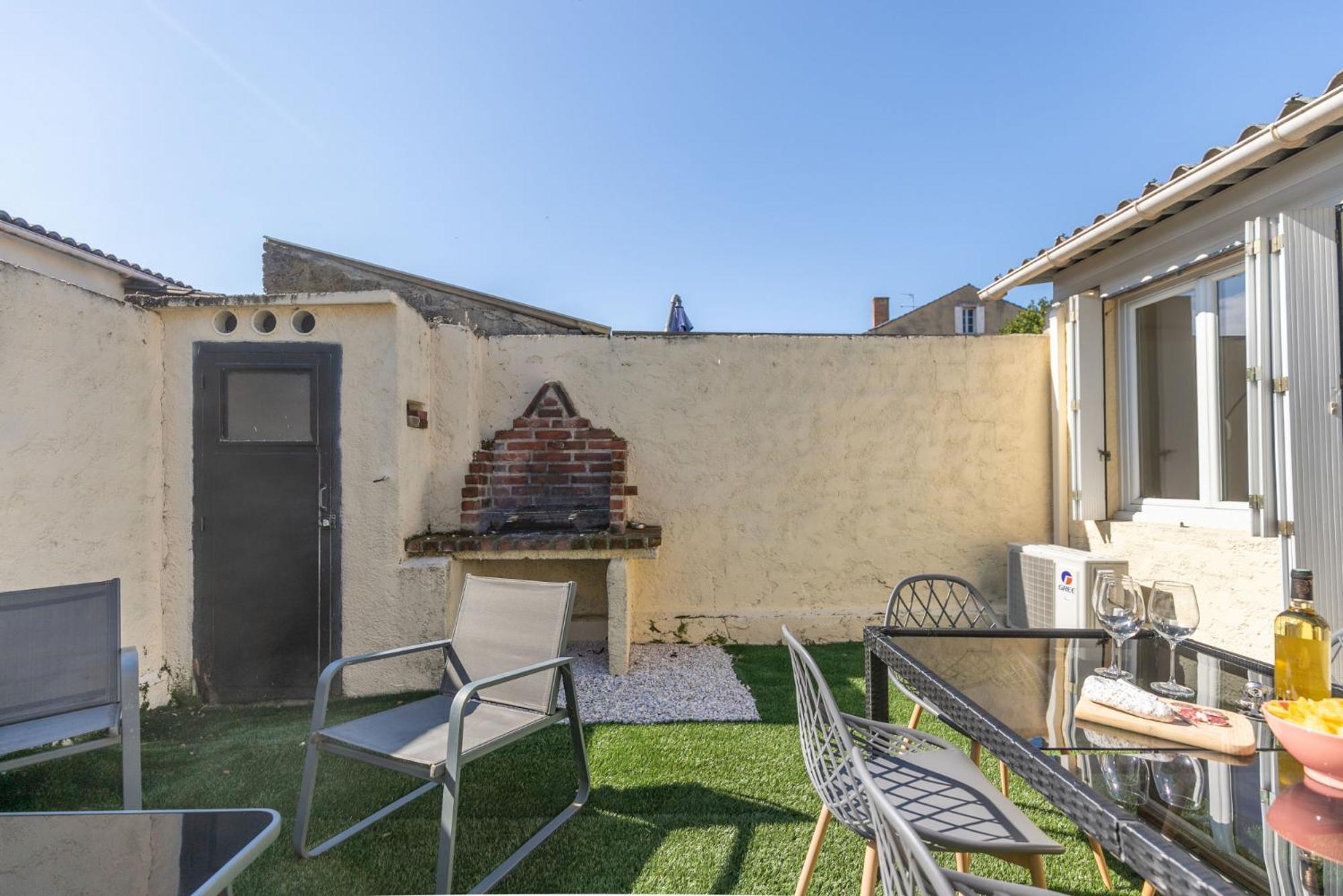 Le Patio - Spacieux T3 Avec Climatisation Et Jardin Privatif Bergerac Kültér fotó